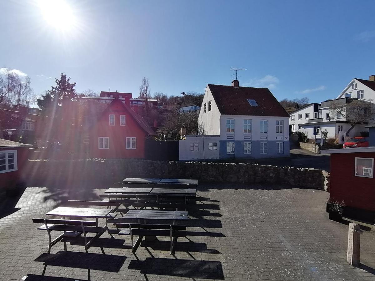 Gudhjem Hostel Exterior foto