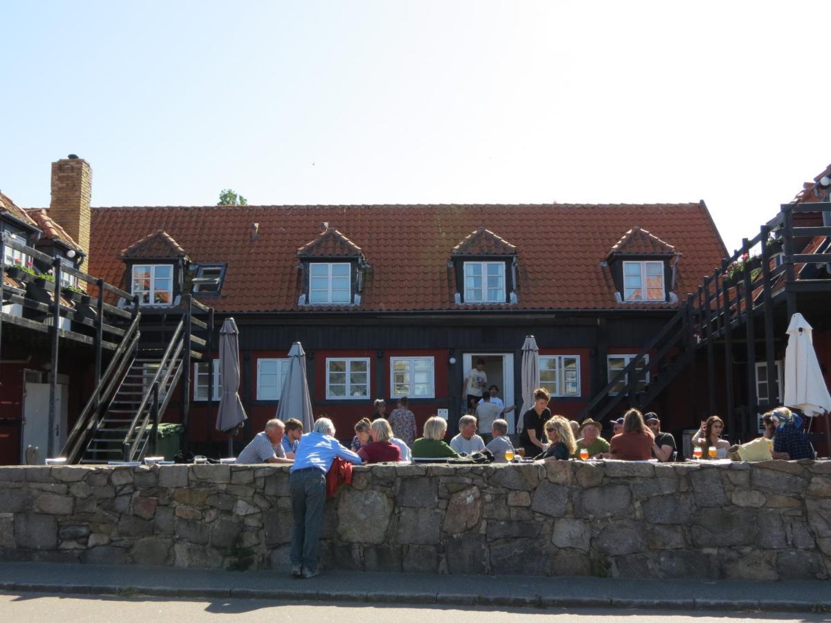 Gudhjem Hostel Exterior foto